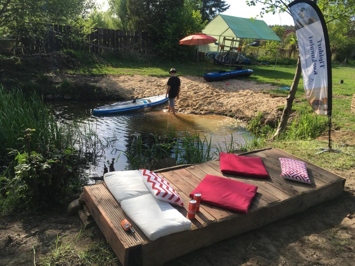 ホテル Kuckunniwi Tipidorf Tauche エクステリア 写真